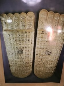 祈りのかたち 仏足石 – 丹波ベジキッチン